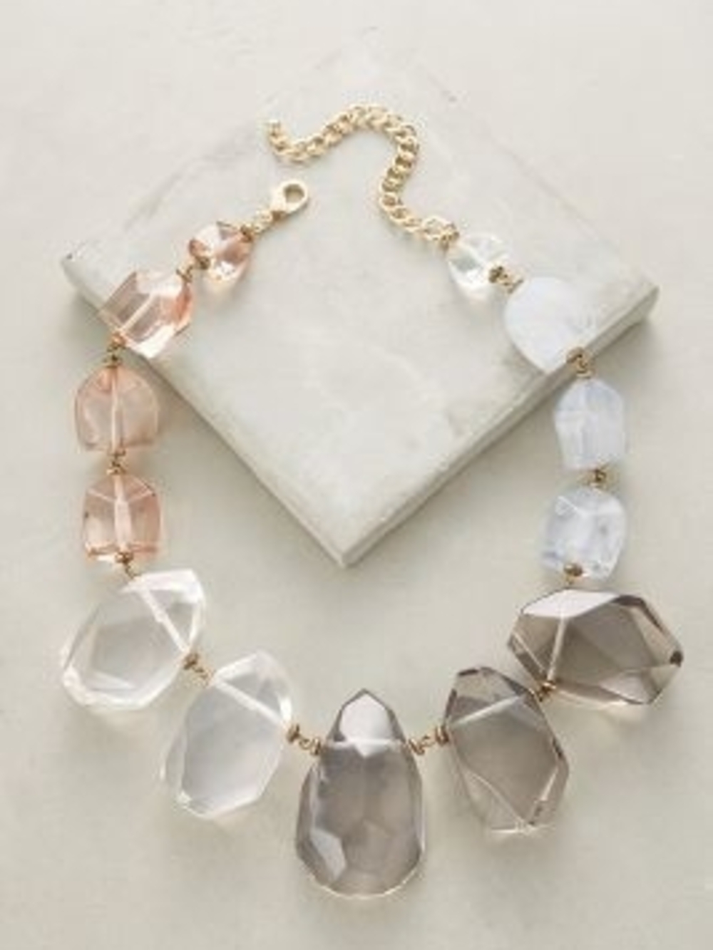 πΆβπ«οΈ Anthropologie Faceted Stone Statement Necklace in Blush, Clear & Smoke